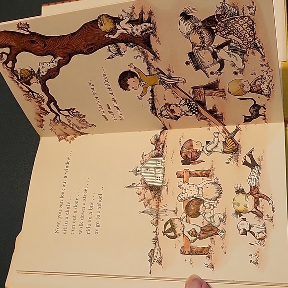 Joan Walsh Anglund Vintage Book "Look out the Window"- 1959 1st Edition - Picture 5 of 6